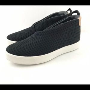 Under Armour Sneakers